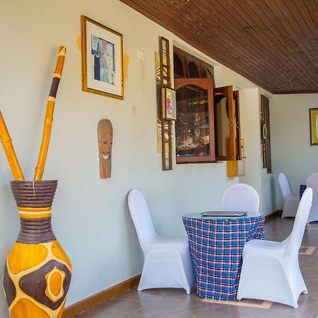 Saadani Tourist Center - Hostel Dar es Salaam Ngoại thất bức ảnh
