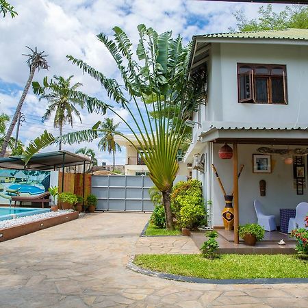 Saadani Tourist Center - Hostel Dar es Salaam Ngoại thất bức ảnh