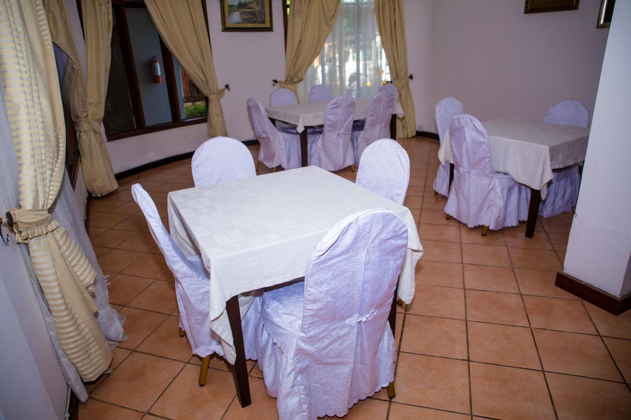 Saadani Tourist Center - Hostel Dar es Salaam Ngoại thất bức ảnh